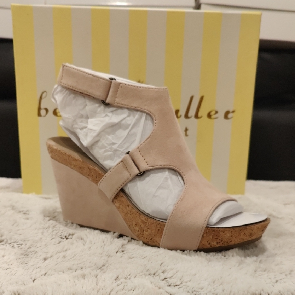Bettye Muller Cream Wedge Sandals